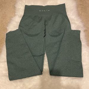 NVGTN Contour Leggings Forest Green